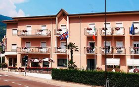Hotel Alberello in Riva Del Garda