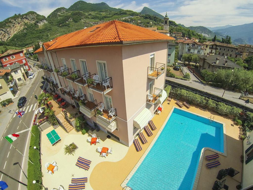 Hotel Alberello Riva del Garda Exterior foto